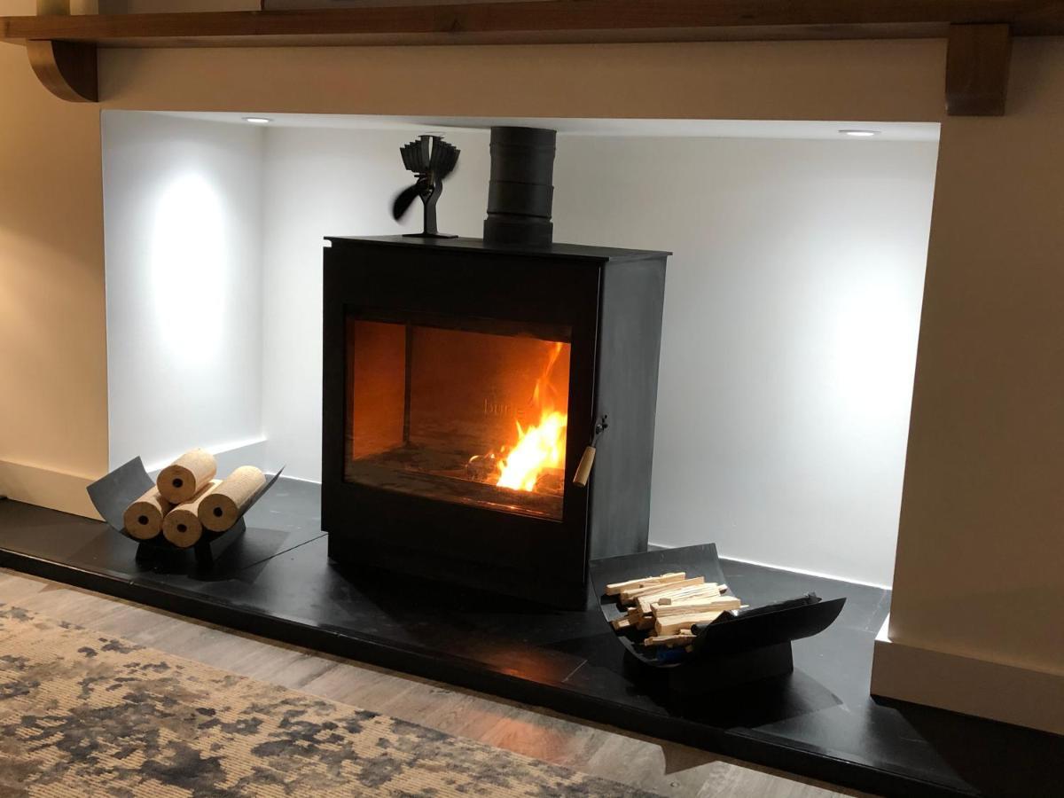 East Church House, Unique 9 bedroom Church, Historic Market Town. Strathaven Extérieur photo