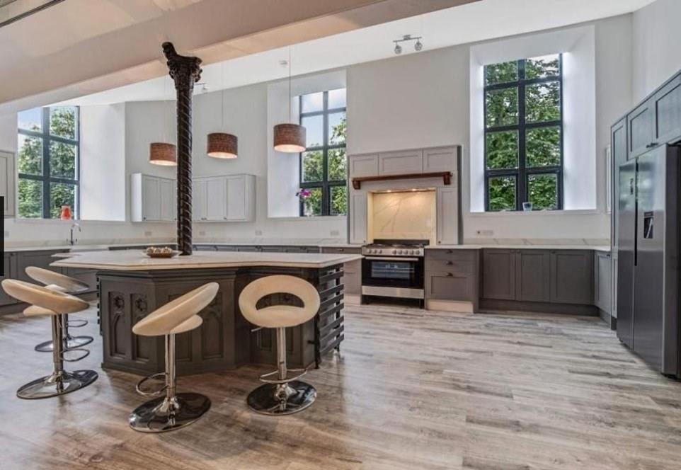 East Church House, Unique 9 bedroom Church, Historic Market Town. Strathaven Extérieur photo